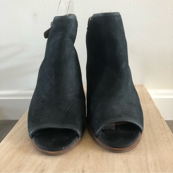 Lucky Brand Lisza Black Leather Open Toe Heeled Booties 8 - Picture 3 of 5
